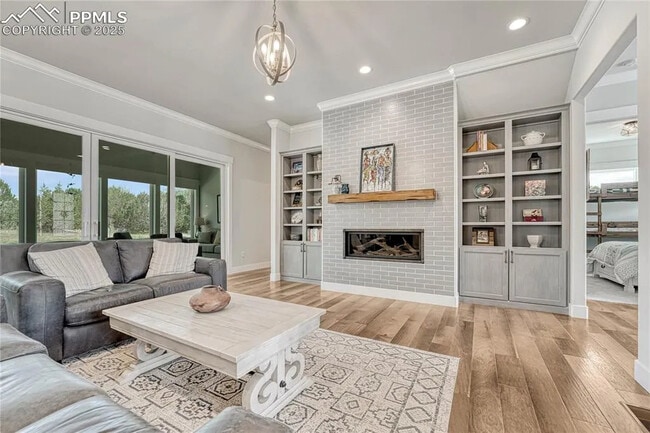 Building Photo - 1183 2nd St