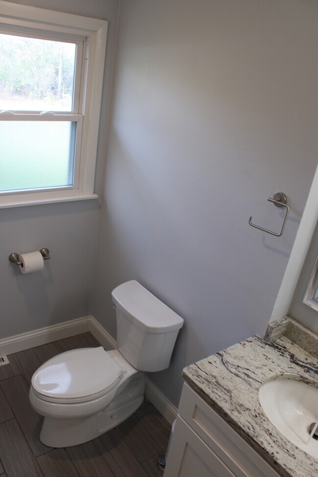 Building Photo - 5039 W Clayton Rd