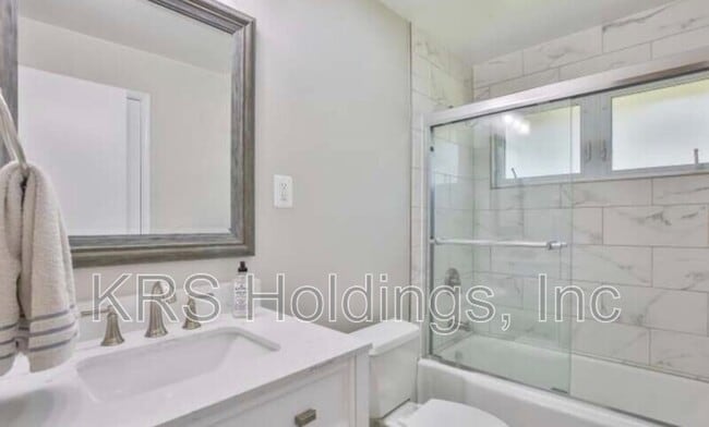 Building Photo - 7110 Murray Ln