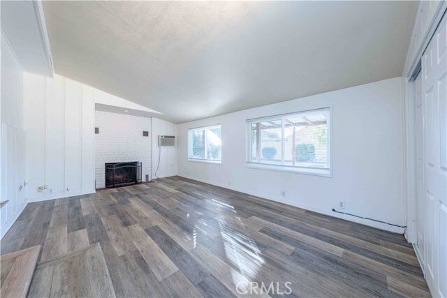 Building Photo - 2371 Park Ave