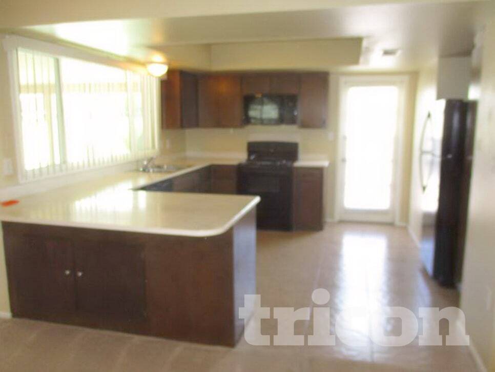 Building Photo - 4150 W Frier Dr