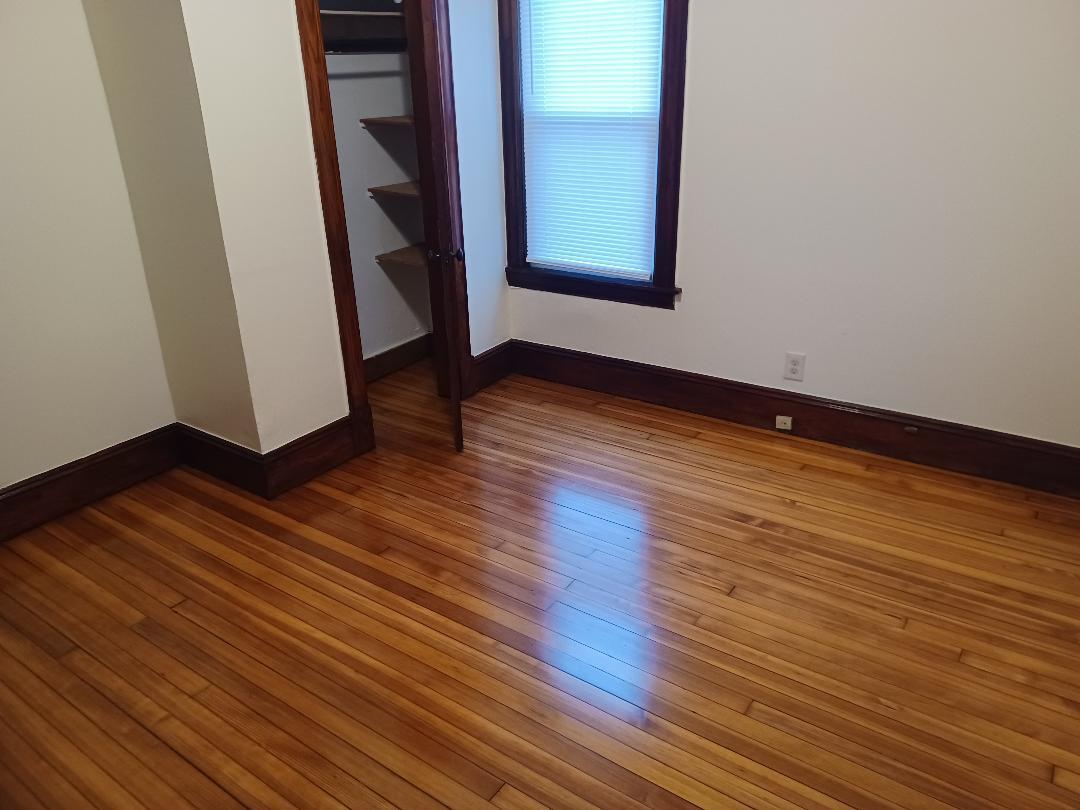 Rear BR w Closet view 2 - 827 Carew St