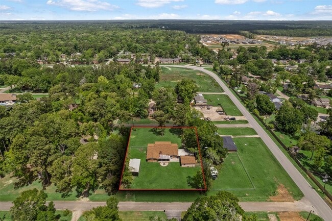 Building Photo - 24338 Redbud Ave