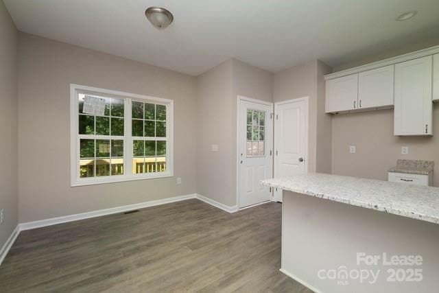 Building Photo - 324 N Milford Dr