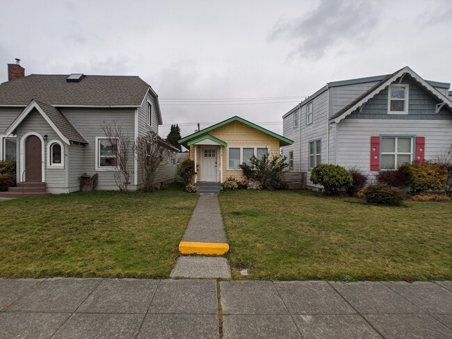 Primary Photo - Fully furnished 1 bed 1 bath in Port Angeles