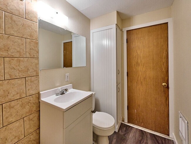 Building Photo - 485 1st St