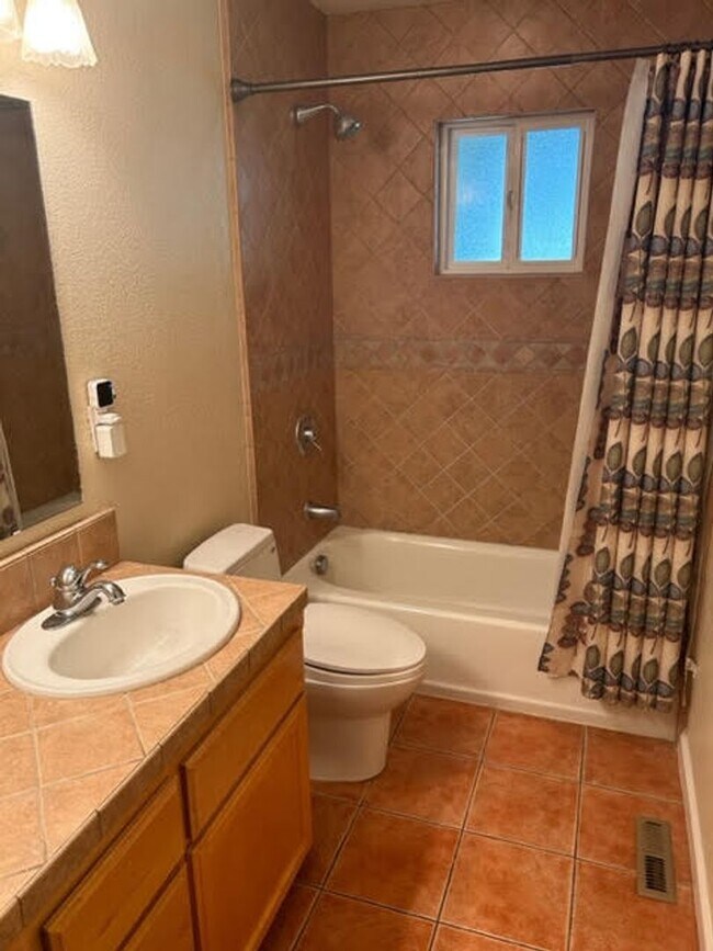Building Photo - Beautiful Home with multiple upgrades!