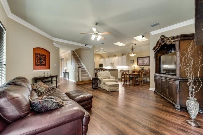 Building Photo - 3802 Frio Way