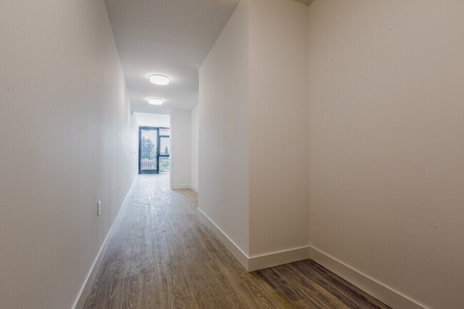 Building Photo - 4435 Piedmont Ave