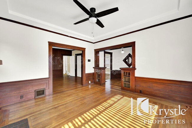 Building Photo - 1026 Carolina St