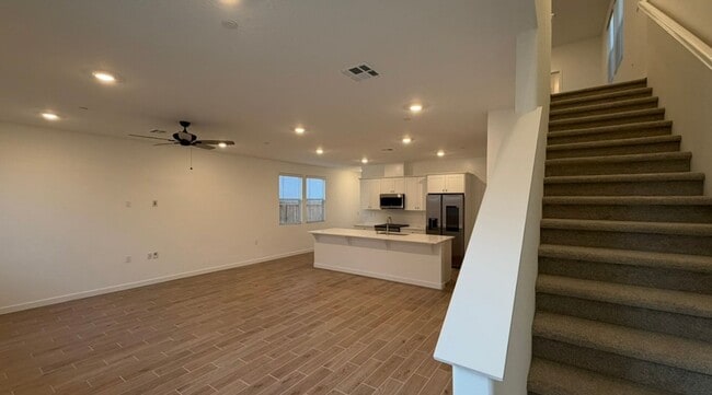 Building Photo - $2,650 Plum Tree, Move in Bonus $500 / Clovis Ave. & Shepherd, New 3 Bd House, Clovis, Heritage G...