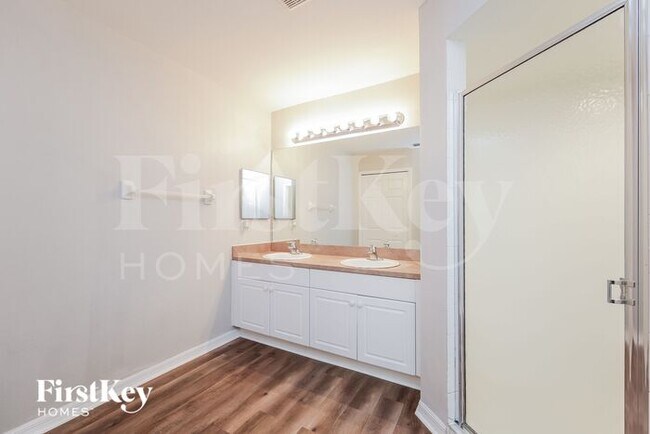 Building Photo - 315 Dill Ave