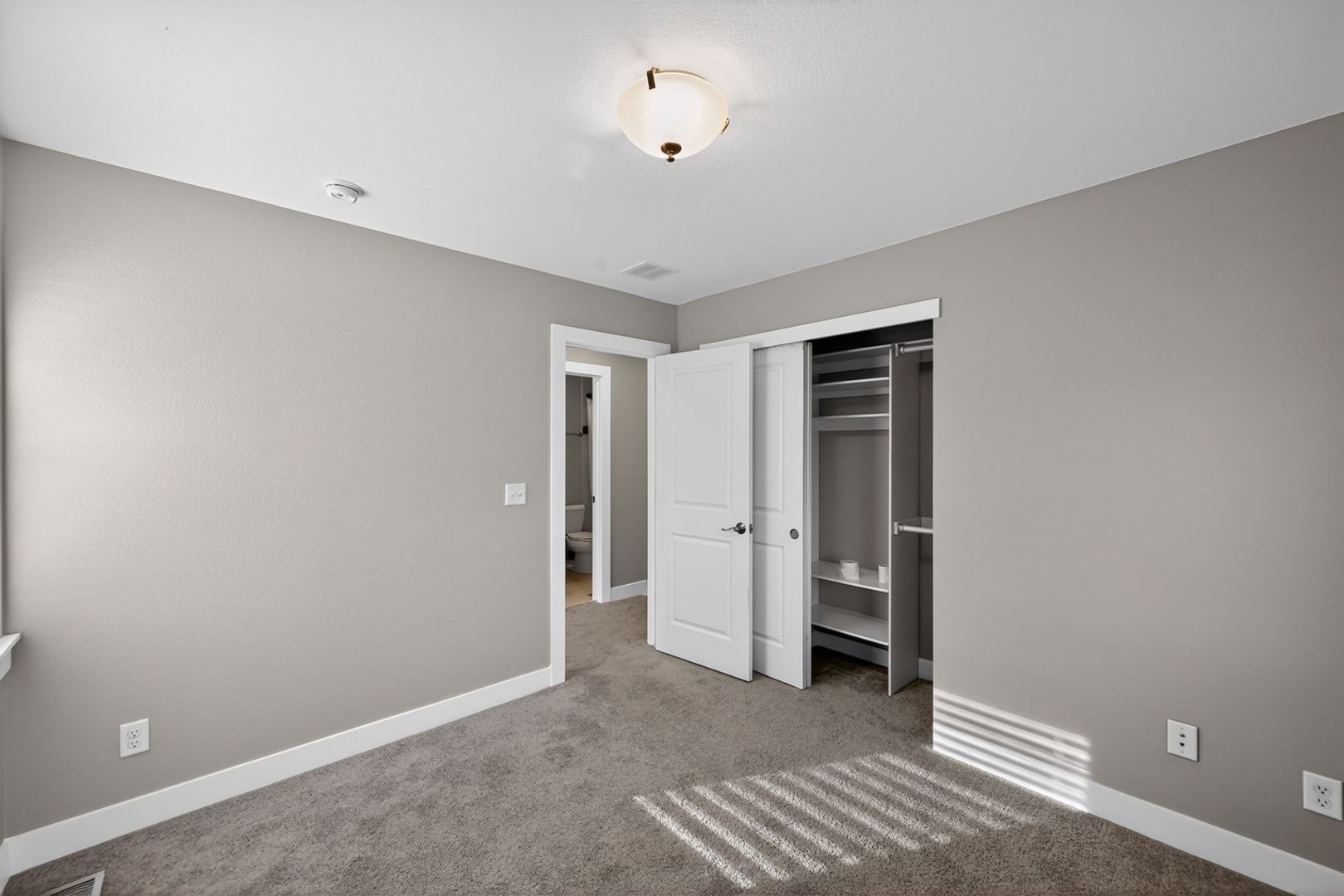 Building Photo - 1750 W 40th Ave