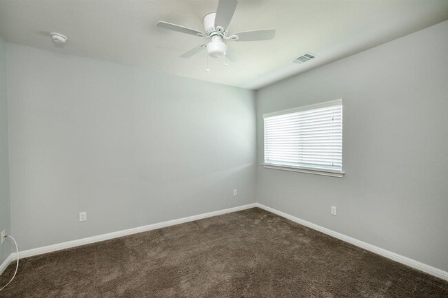 Building Photo - 748 Nautical Lp