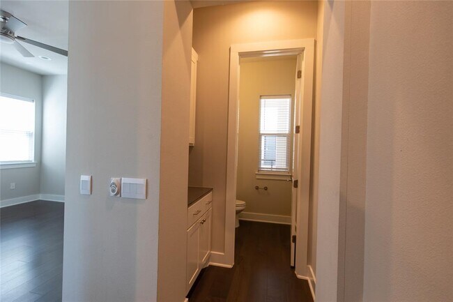 Building Photo - 4511 Unity Cir