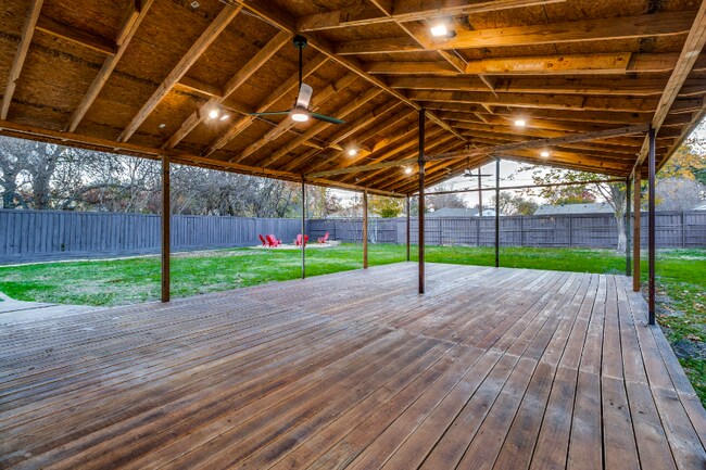 Building Photo - 2817 Crest Ridge Dr
