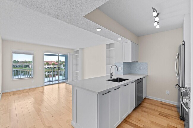 Building Photo - 286 Cypress Point Dr