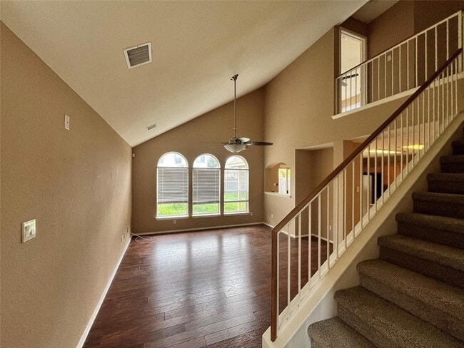 Building Photo - 11313 Dodge Cattle Dr