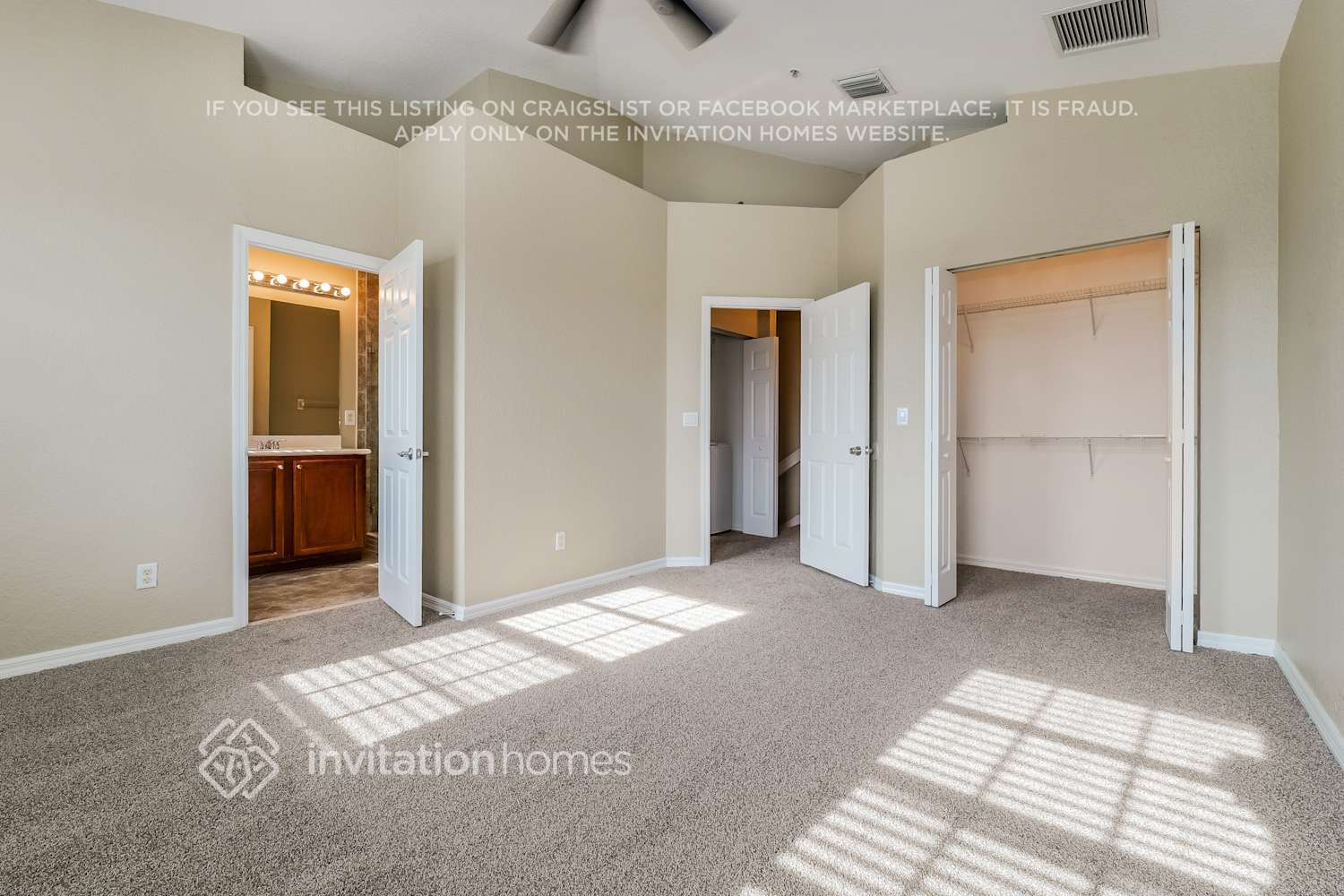 Building Photo - 253 E Bay Cedar Cir