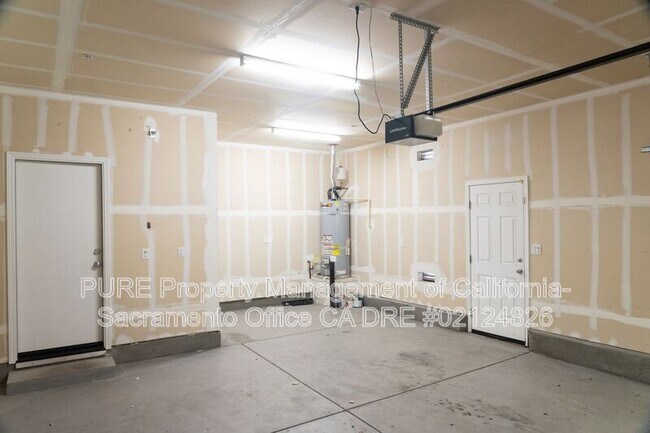 Building Photo - 5552 Celebration St