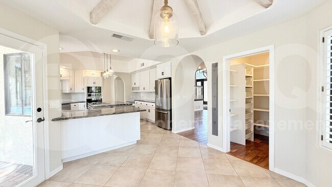 Building Photo - 10188 E Cortez Dr