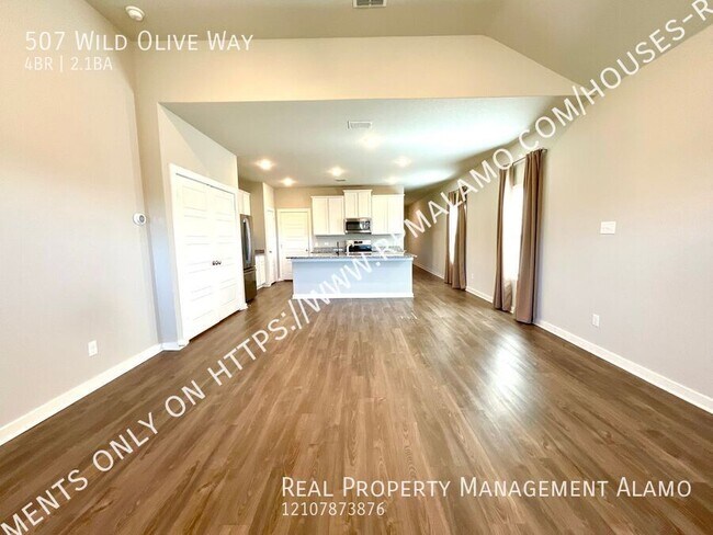 Building Photo - 507 Wild Olive Wy