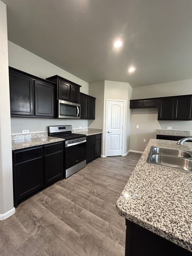 Building Photo - Beautiful Home in Desert Ridge For Lease