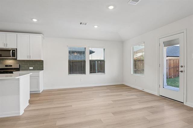 Building Photo - 700 London Town Ln