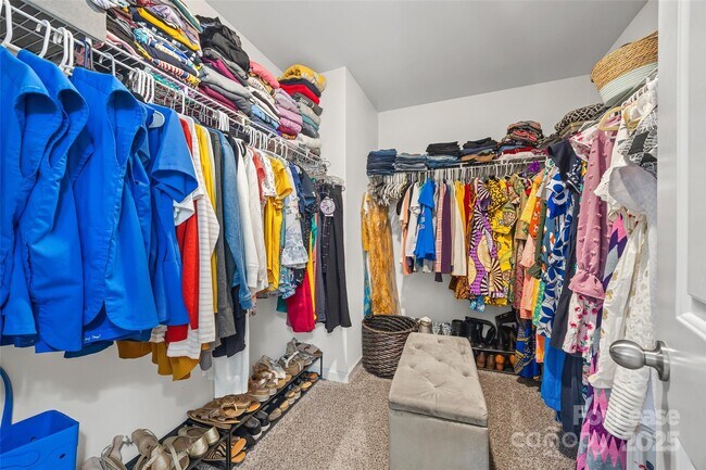 Building Photo - 2425 Chinkapin Ct