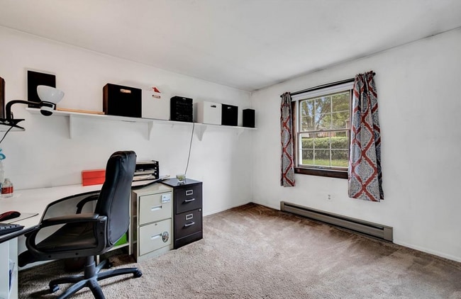 Building Photo - 25 Christian Hill Rd