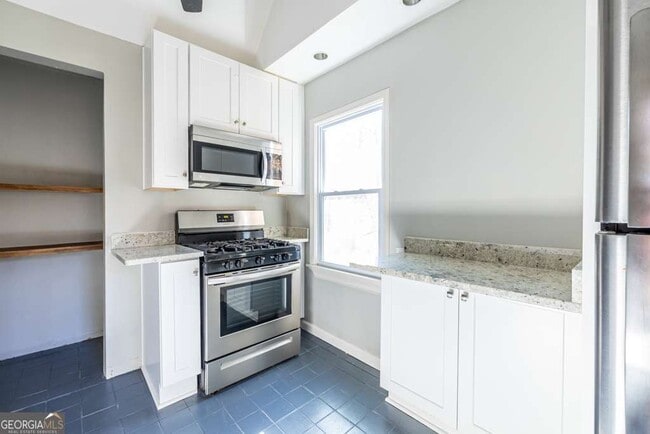 Building Photo - 1570 Spring Ln NW