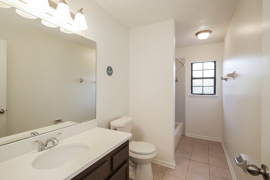 Building Photo - 2977 Tuscarora Tr