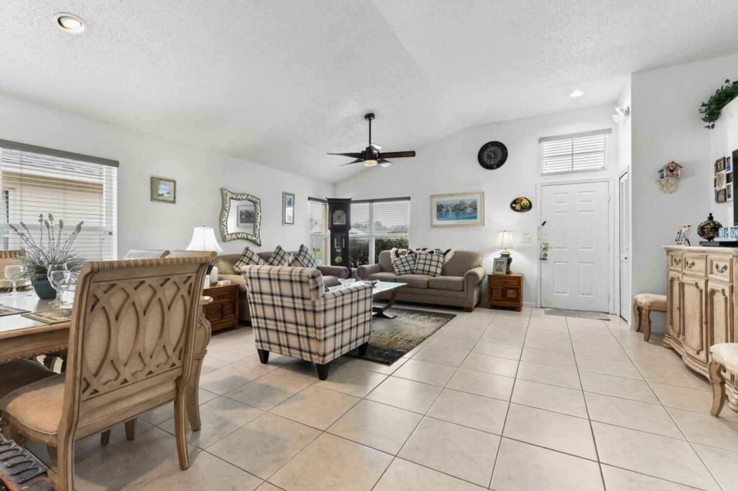 Building Photo - 2966 Viscount Cir