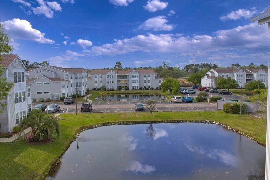 Building Photo - 2269 Essex Dr