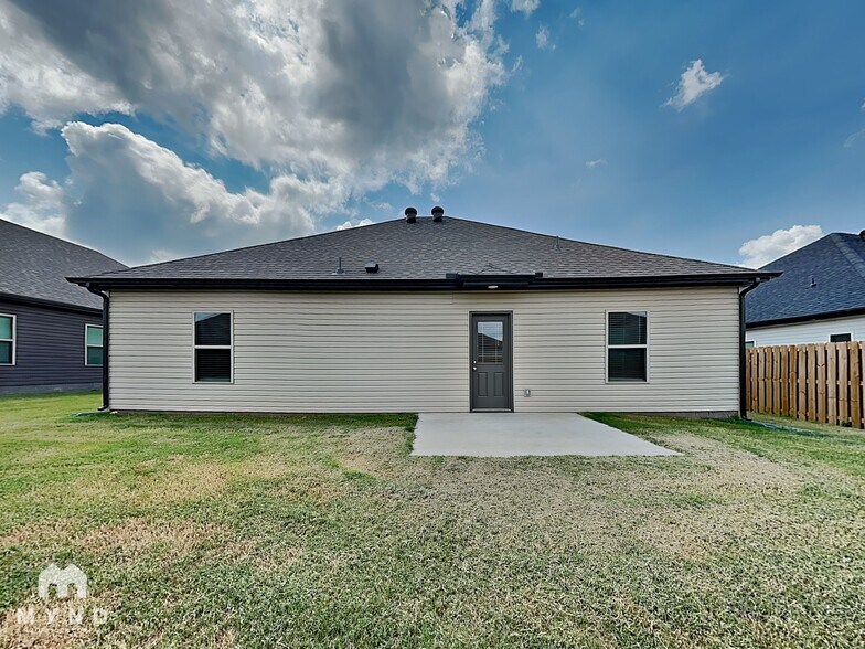 Building Photo - 1140 Sunshine Ct