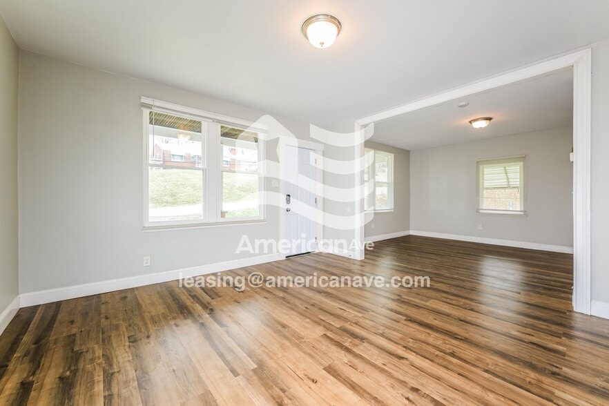 Building Photo - 7847 Saltsburg Rd