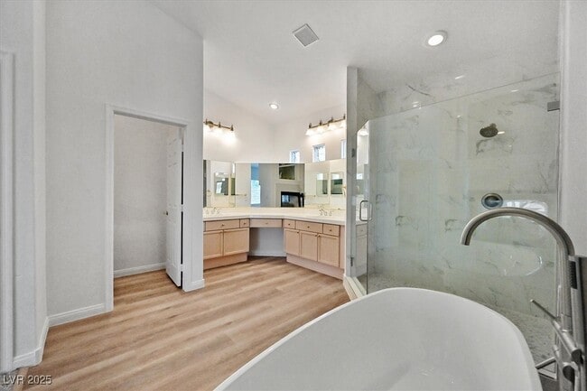 Building Photo - 8845 Zurich Ct