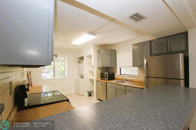 Building Photo - 8795 NW 35th St
