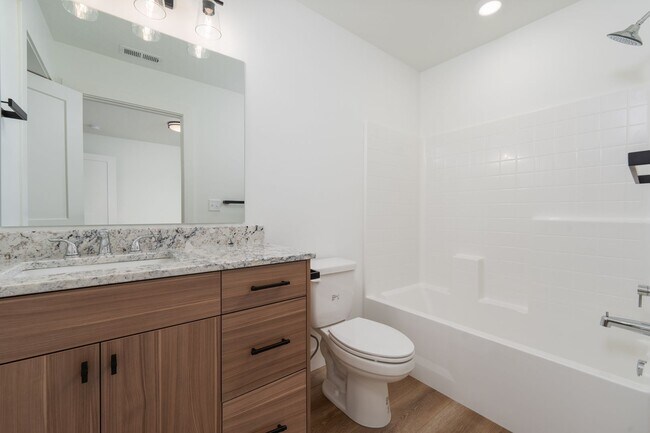 Building Photo - $1,799.00 for this 1 car garage, 2 bed, 2.5 bath