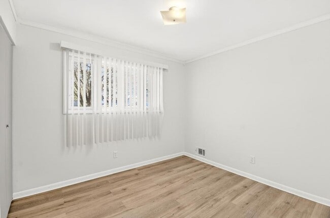 Building Photo - 4225 Cottage Ln