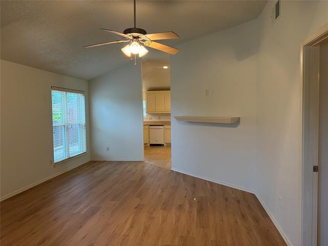 Building Photo - 2428 Chestnut Way