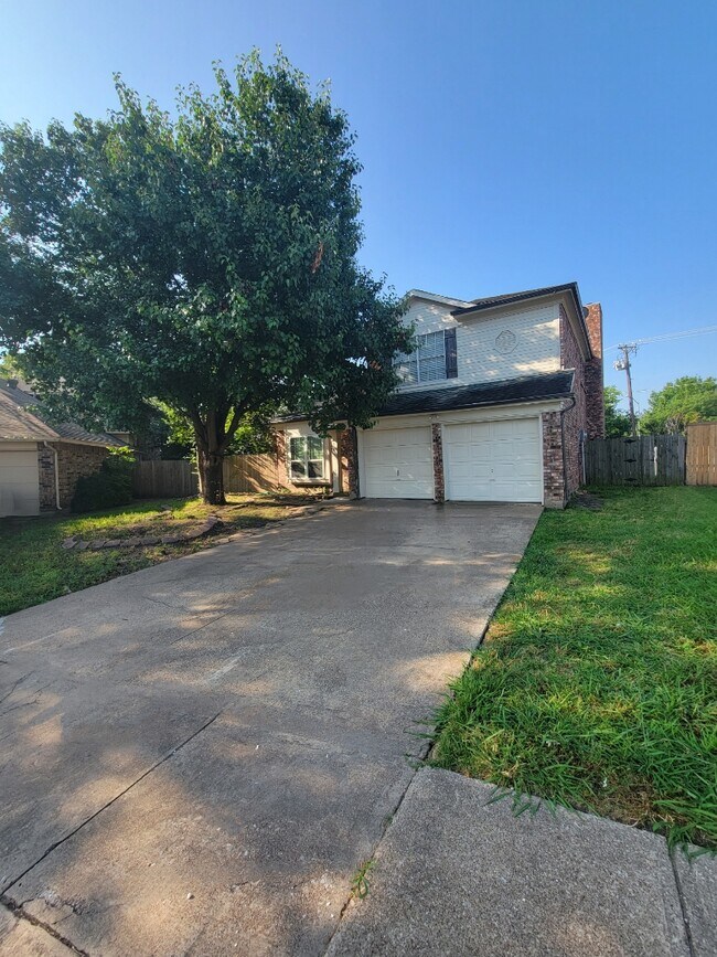 Primary Photo - 7618 Clairmont Ave