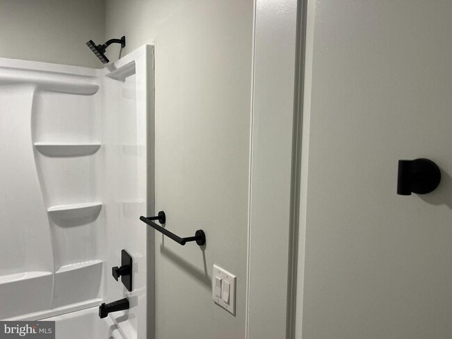 Building Photo - 7406 Bristol Pike