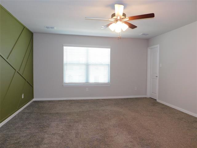 Building Photo - 2229 Davenport Dr