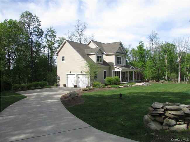 Building Photo - 2 Long Hill Rd