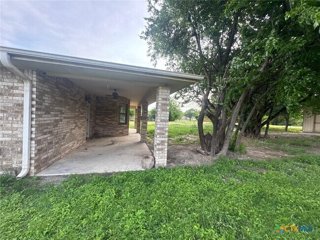 Building Photo - 2311 Old FM 440 Rd