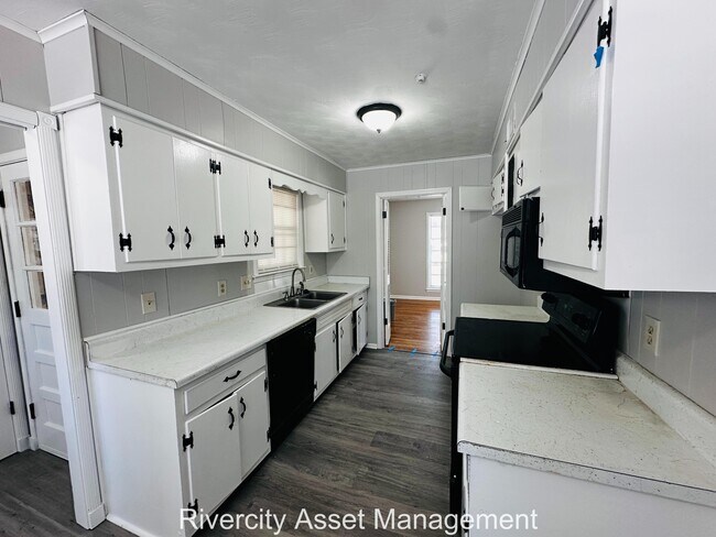 Building Photo - 5453 Fincastle Cove