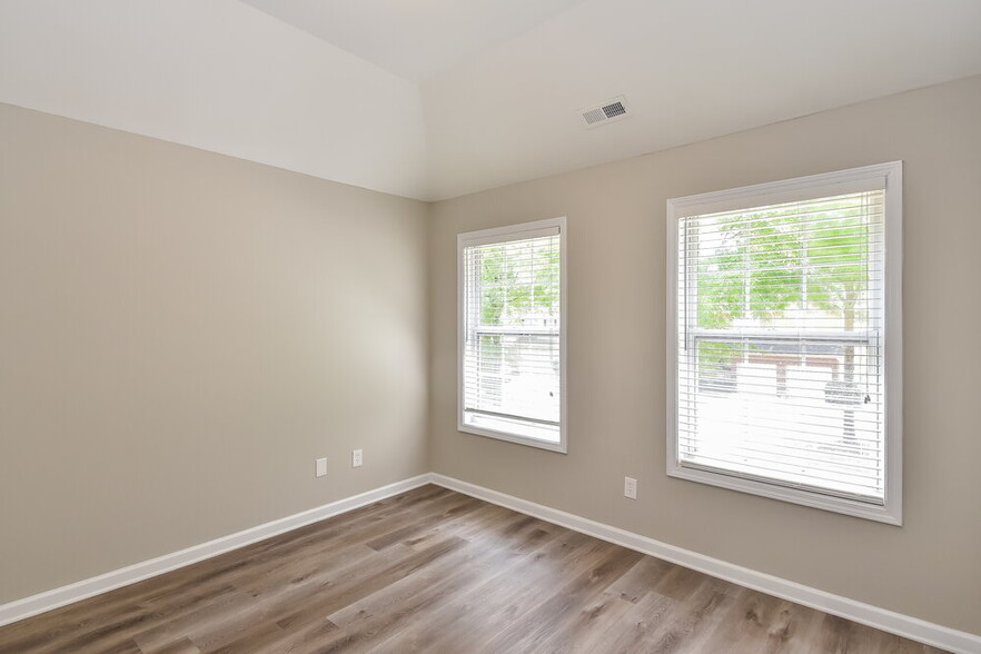 Building Photo - 708 Fitzgerald Pl