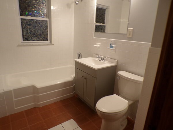 Building Photo - 230 Broadway