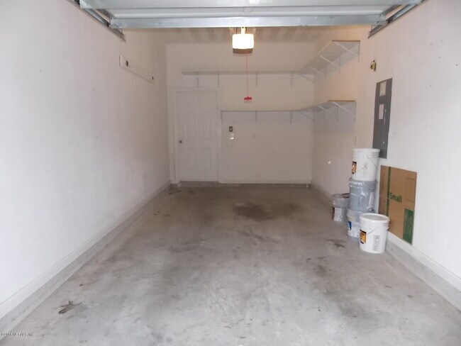 Building Photo - 7039 Deer Lodge Cir